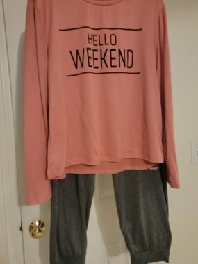 SHEIN Womens Hello Weekend Pajama Set